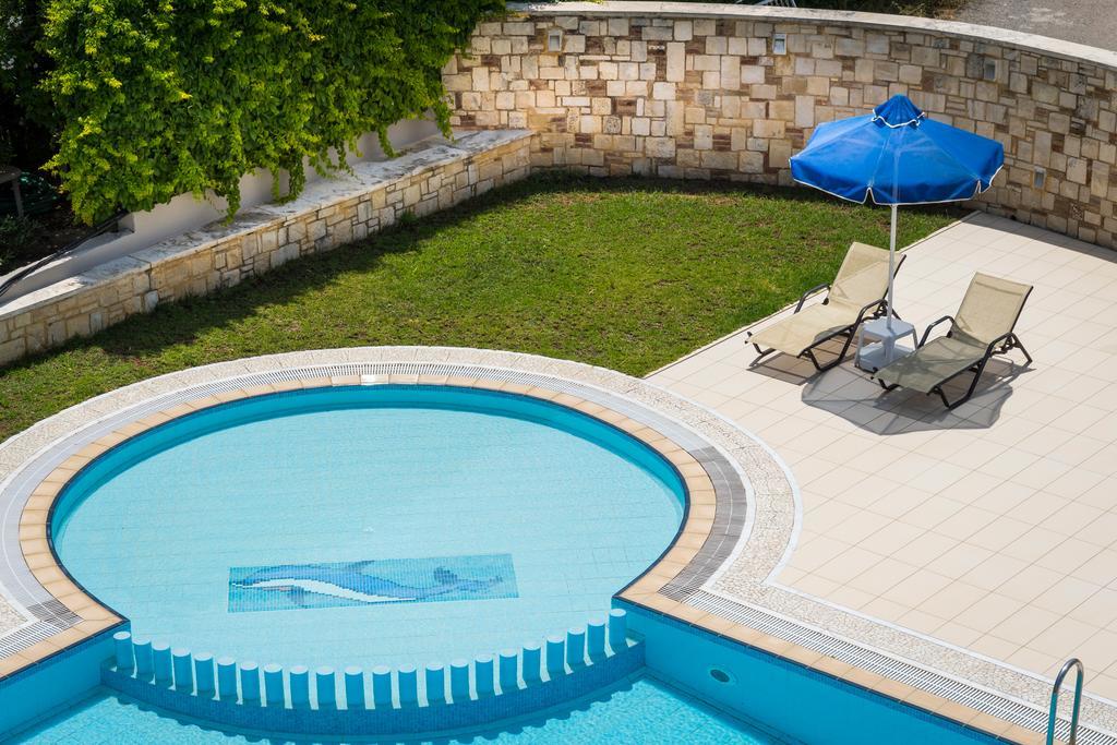Irini Stalos Apartments Екстериор снимка
