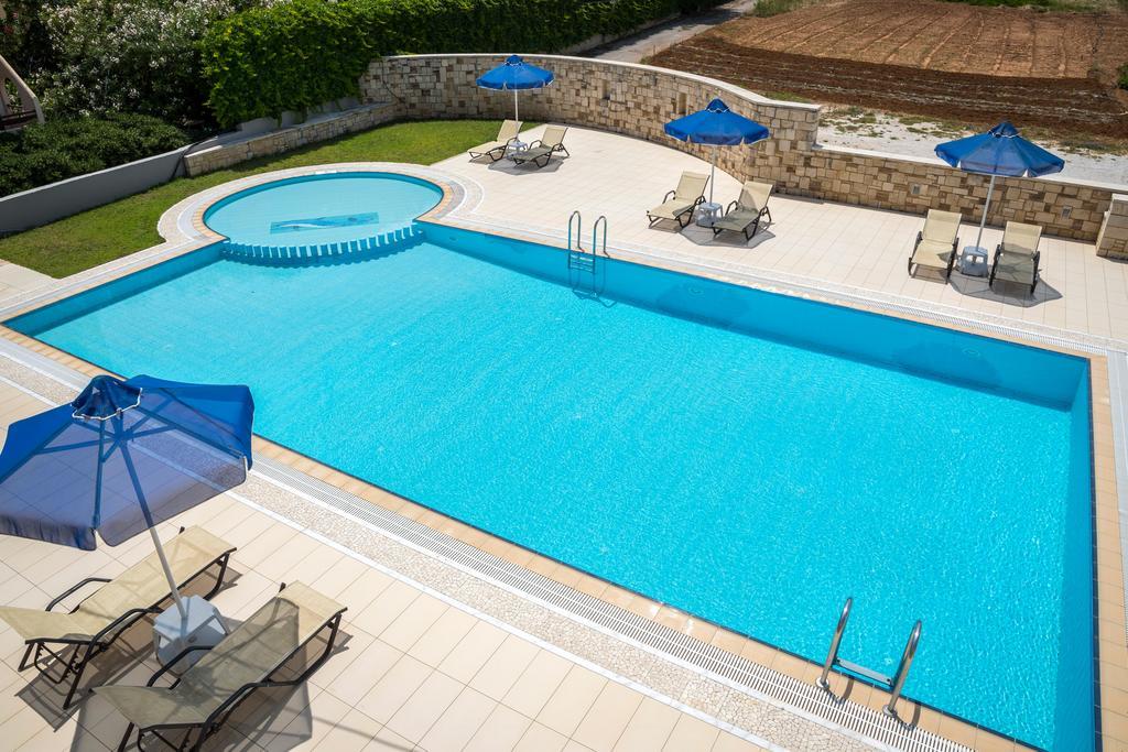 Irini Stalos Apartments Екстериор снимка