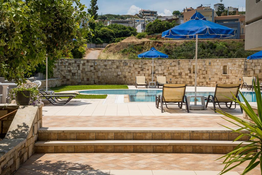 Irini Stalos Apartments Екстериор снимка