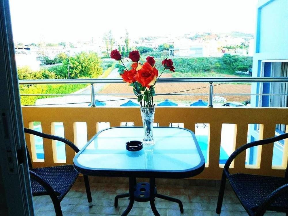Irini Stalos Apartments Екстериор снимка